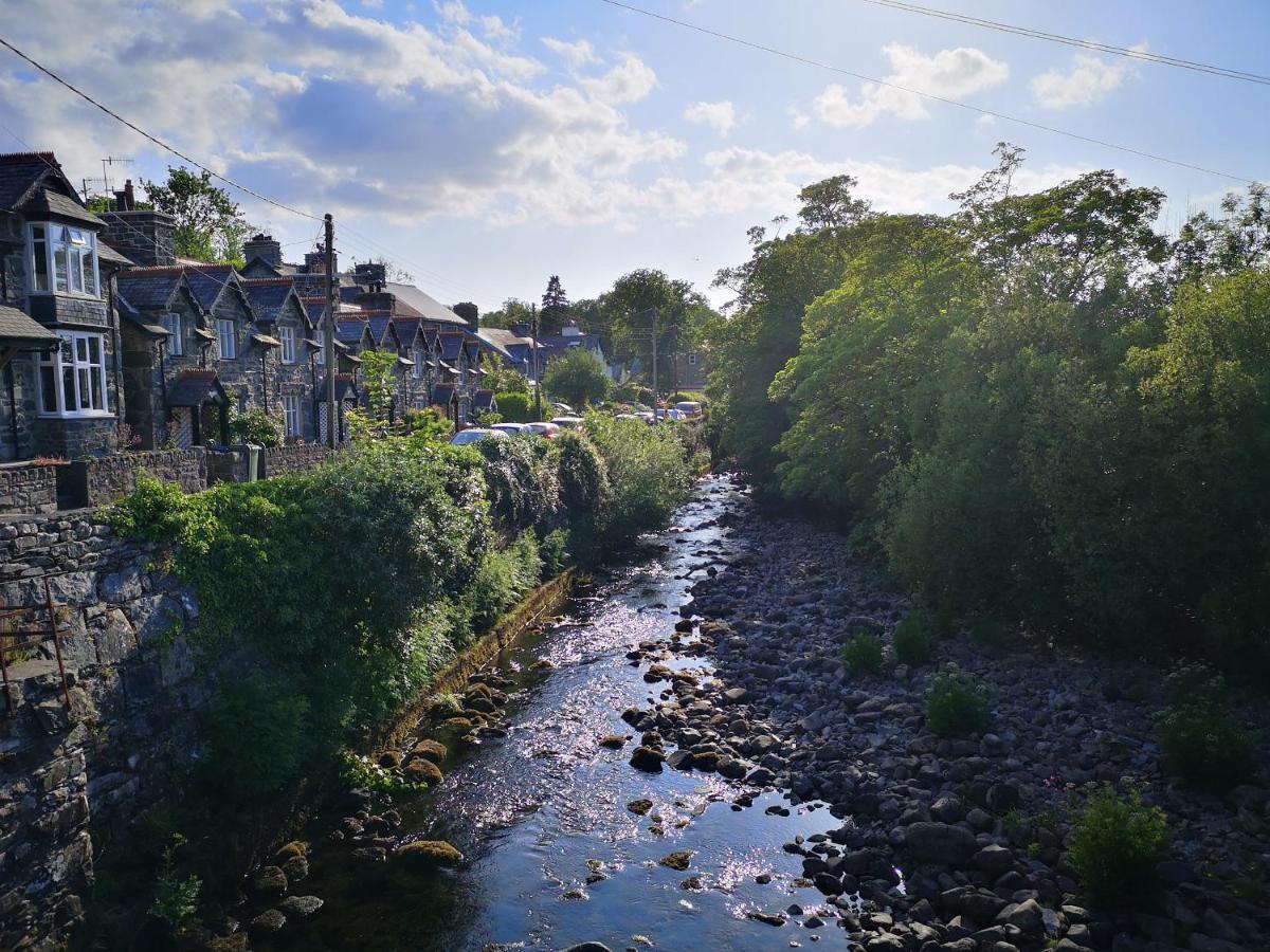 Y Bwthyn Villa Llanbedr  Buitenkant foto